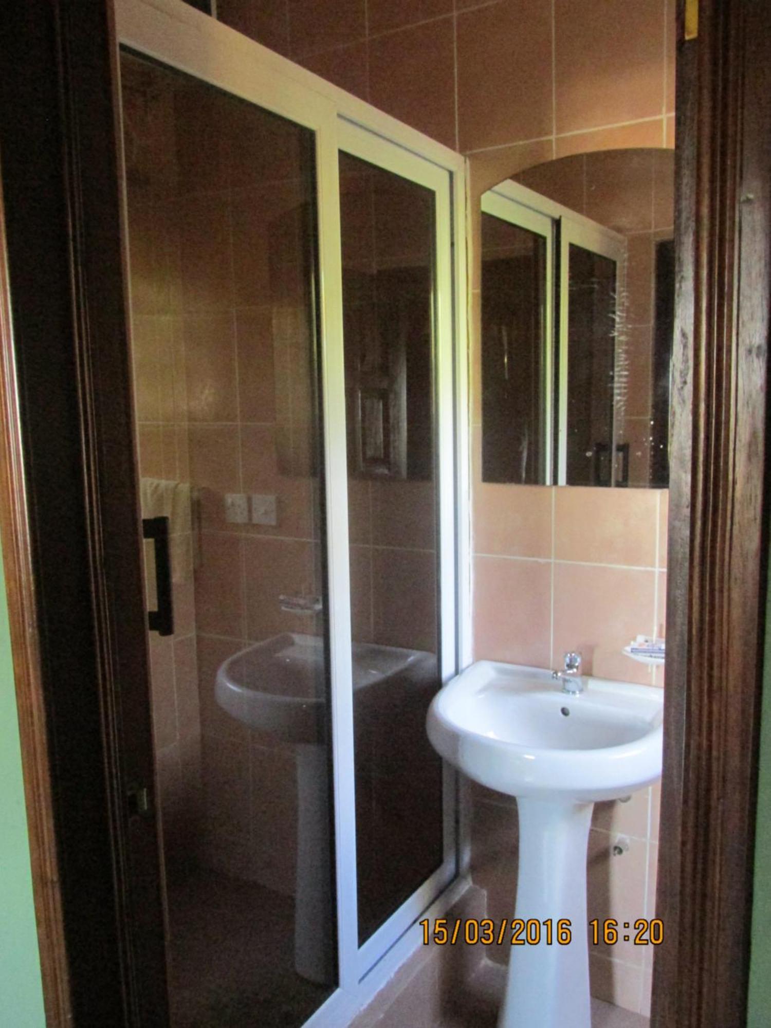 Jamaica Inn Guest House Botianaw Eksteriør bilde