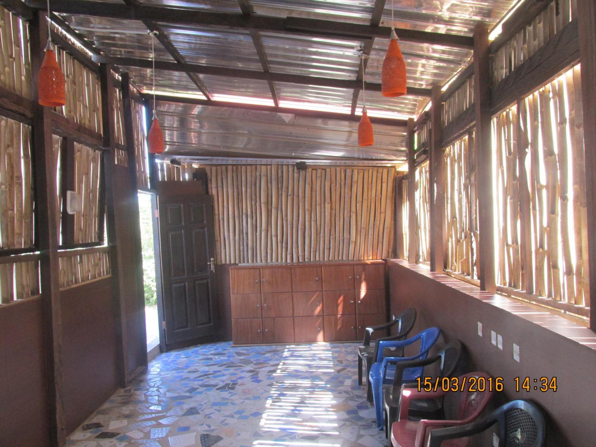 Jamaica Inn Guest House Botianaw Eksteriør bilde