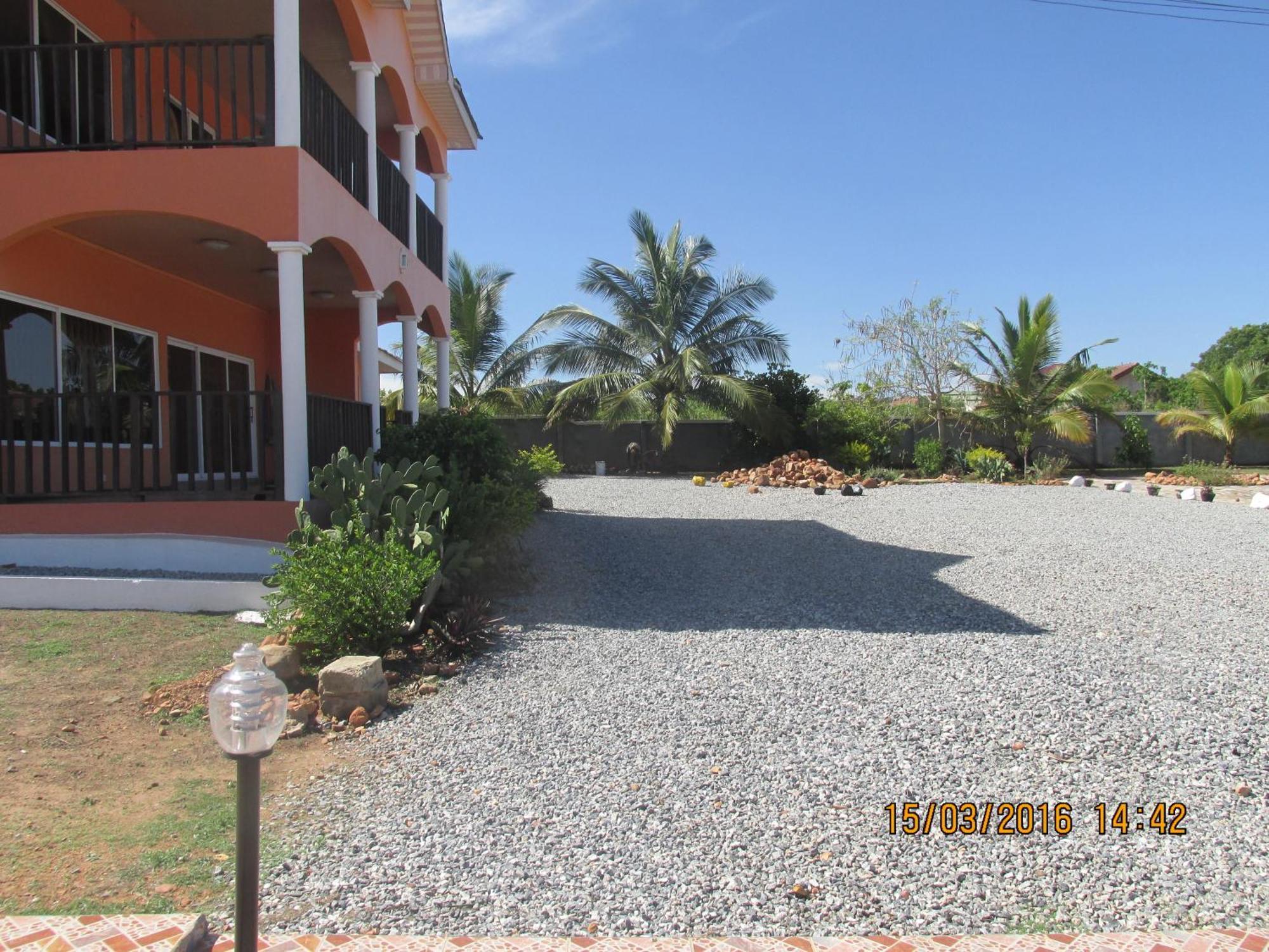 Jamaica Inn Guest House Botianaw Eksteriør bilde